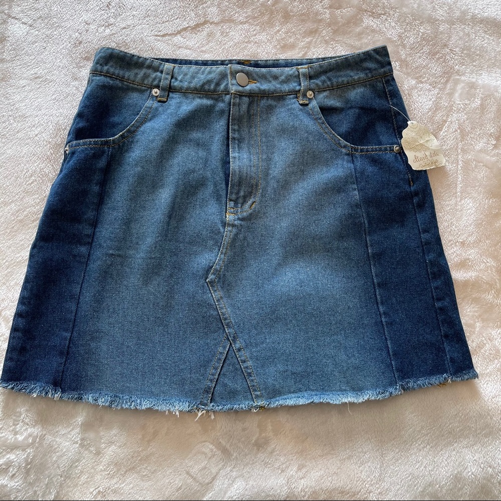 Altar’d State Denis Distressed Mini Skirt Sz M